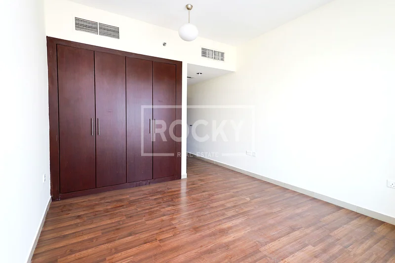 مطبخ مغلق | مع خادمات | مؤجر |63988445700993114