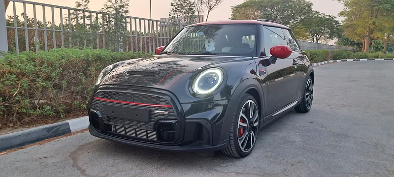 JOHN COOPER WORKS BRAND NEW ORGINAL 2024 GCC FREE SERVICES 60000 KM + WARRANTY 2-11-2026 AGMC +FULL633985223253771120