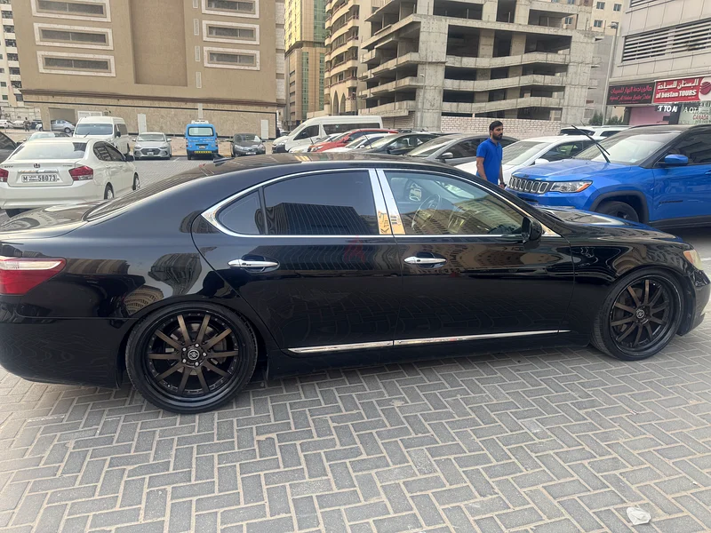Lexus Ls460 in very good condition63398644668162113