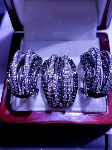 EXCLUSIVE DE GRISOGONO BRAND DIAMOND SET, NEW... DIAMONDS, BLACK AND WHITE, 18K WHITE GOLD, OFFICIAL