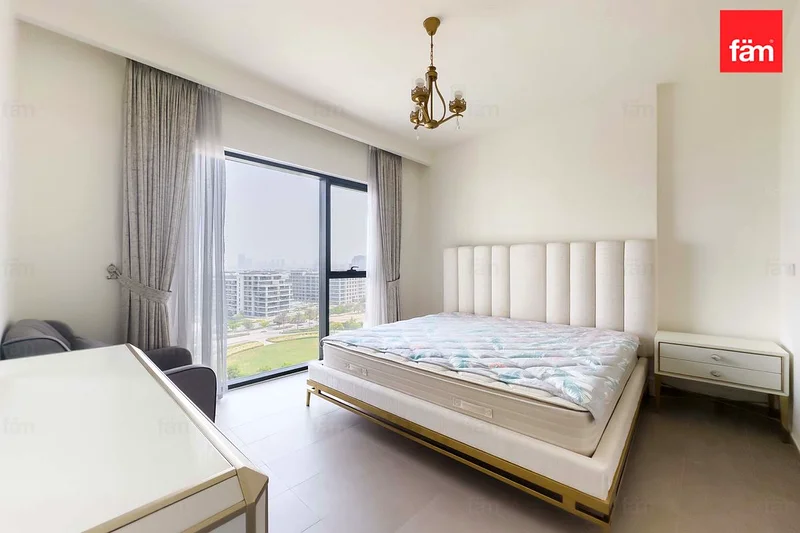 Mid Floor | Tenanted | Amenities and Park View64043893396225113