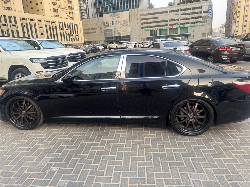 Lexus Ls460 in very good condition63398644668162111