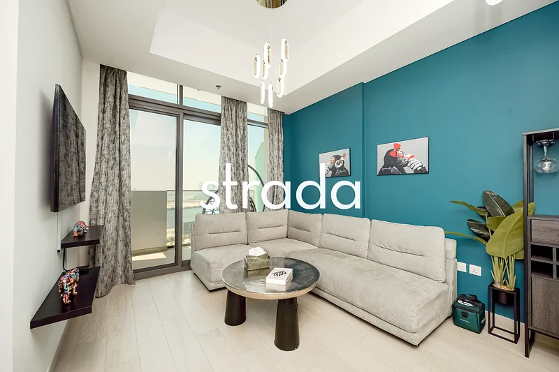 Fully Furnished | Water View | Spacious63740582184065112