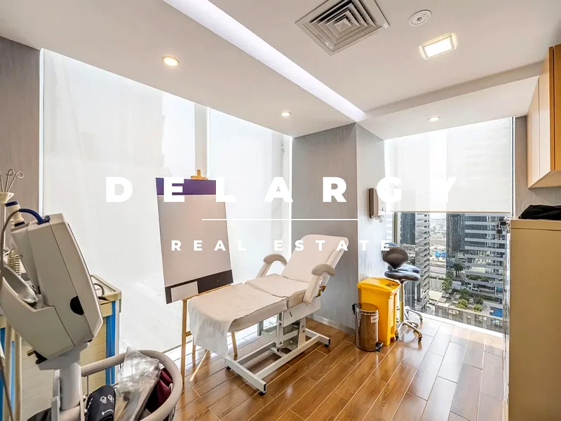 Vacant | Pristine Location | Easy Metro Access63826174612609112
