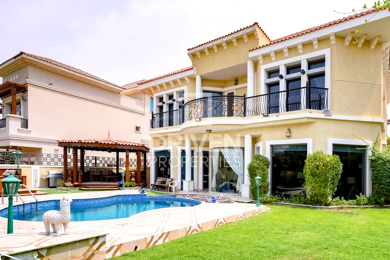 Vacant | Luxurious Living | Standalone Single Row63727565336577111