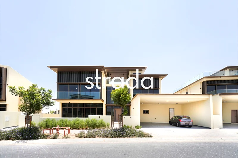 One Of A Kind | Amazing Views | Handed Over64042800214147112