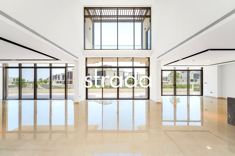 One Of A Kind | Amazing Views | Handed Over64042800214147114