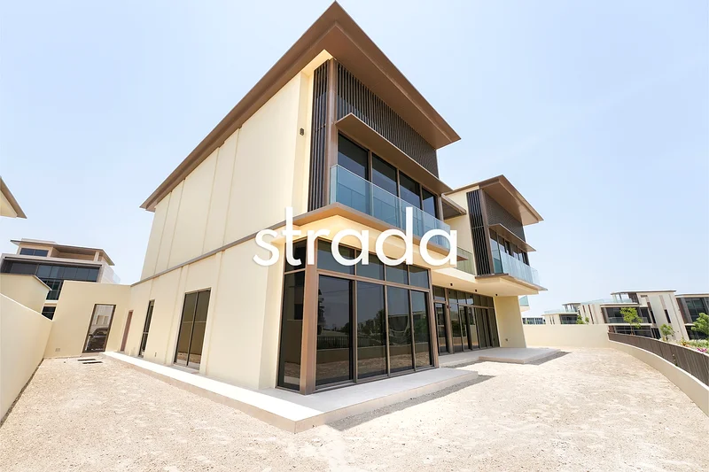 One Of A Kind | Amazing Views | Handed Over64042800214147111