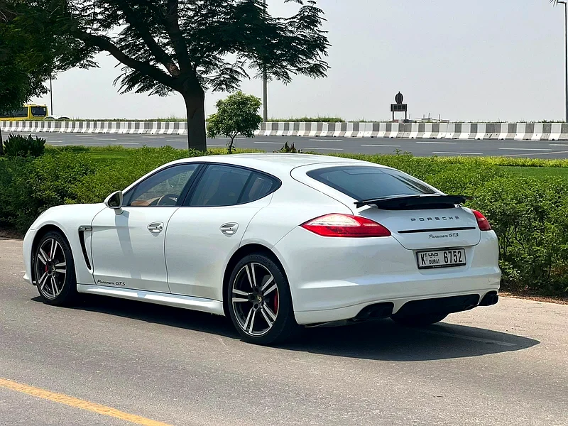 Porsche Panamera GTS 2013 GCC63398656745219113
