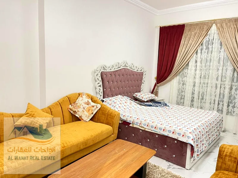 Available now for monthly rent – a furnished studio with an open view of the lake and the city! Second tenant – a spacious studio with ultra deluxe fi63811564872707111