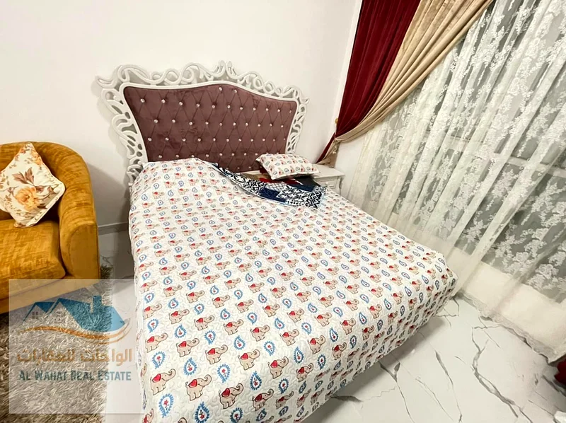Available now for monthly rent – a furnished studio with an open view of the lake and the city! Second tenant – a spacious studio with ultra deluxe fi63811564872707112