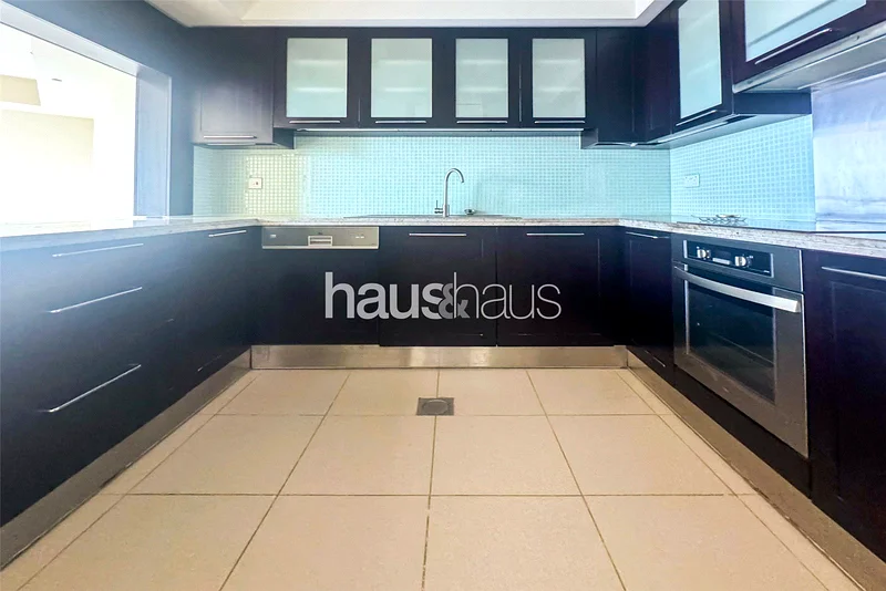 Exclusive | Bright 2 Bed | Golf + Lake View63921492819843113