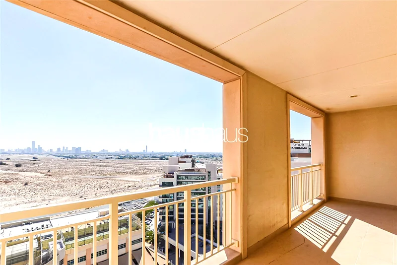 Exclusive | Bright 2 Bed | Golf + Lake View63921492819843114
