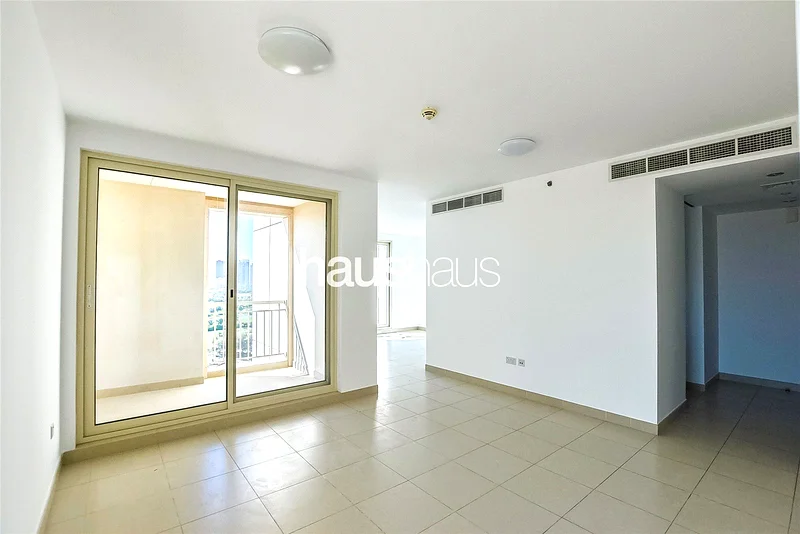 Exclusive | Bright 2 Bed | Golf + Lake View63921492819843111