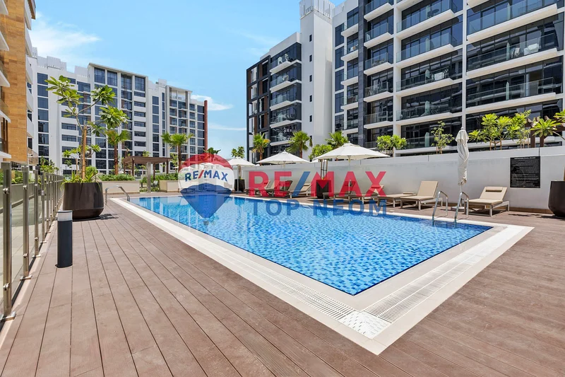 Corner unit | partial lagoon view| Prime location | Tenanted63975764167426110