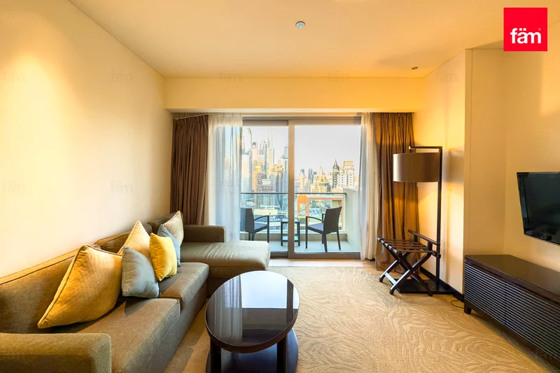 LUXURIOUS FINISH | VACANT | MARINA VIEW64038693696259113