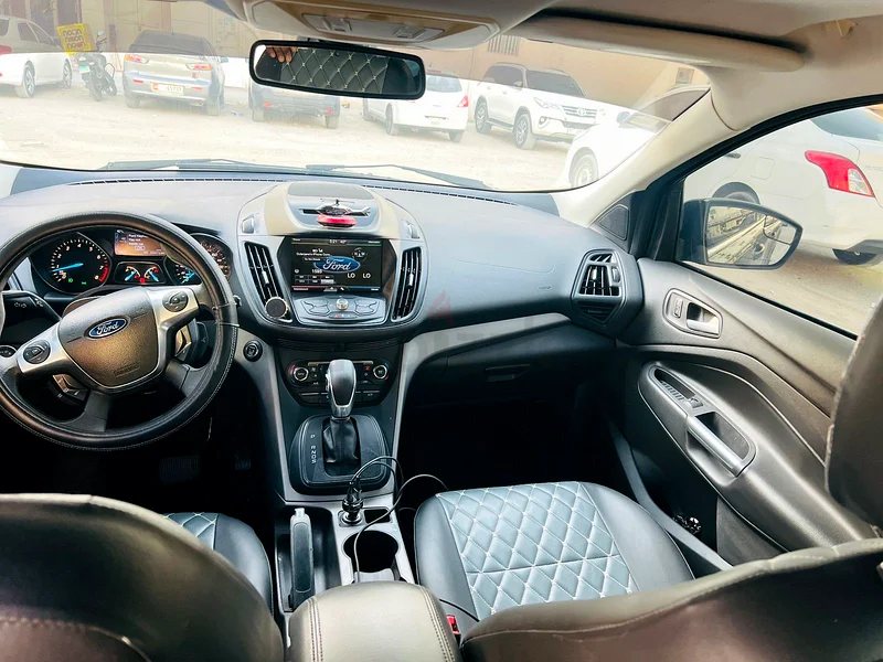 Ford Escape 201463399877634945113