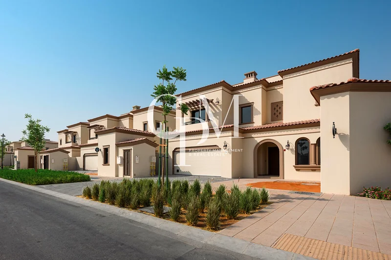 Elegant Single Row Villa | Near the Gate and Community Facilities | Vacant63840992056451111