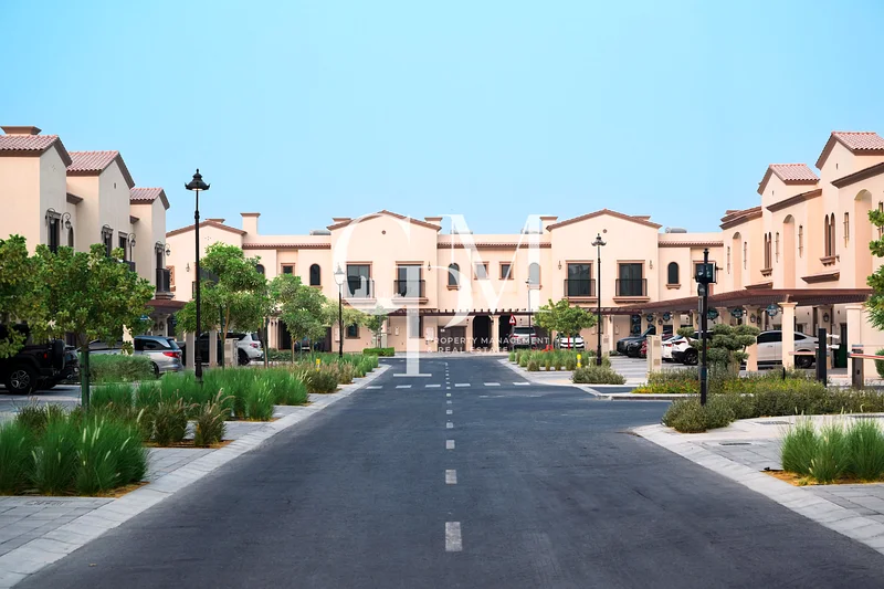 Elegant Single Row Villa | Near the Gate and Community Facilities | Vacant63840992056451110