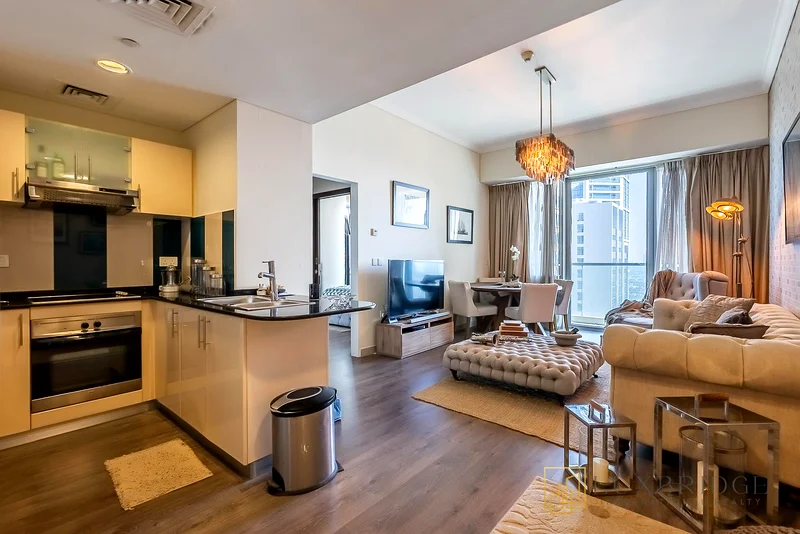 Vacant | Upgraded 1 BR | High Floor64039606185347114