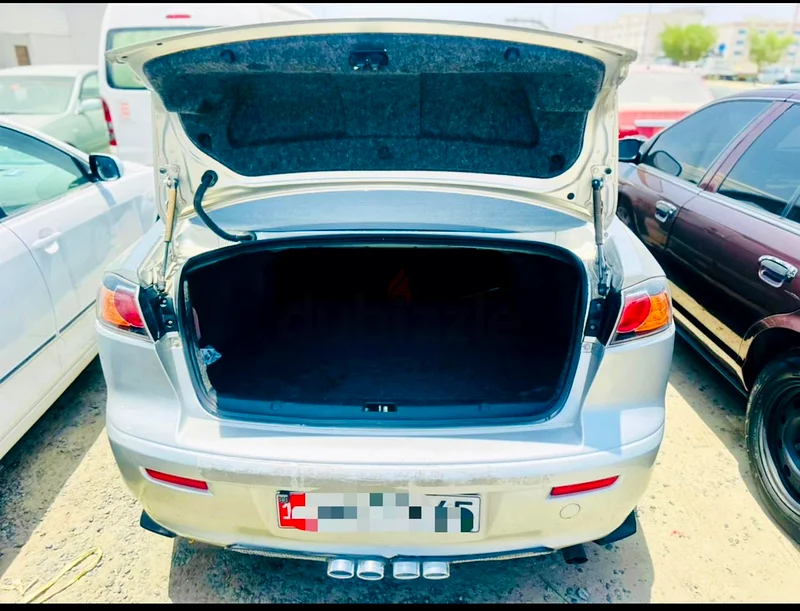 Abu Dhabi, Mussafah Industrial Area M1463398582136322112