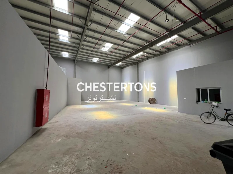 WAREHOUSE | 12KW |VACANT | 8 METER HEIGHT64051570027137111