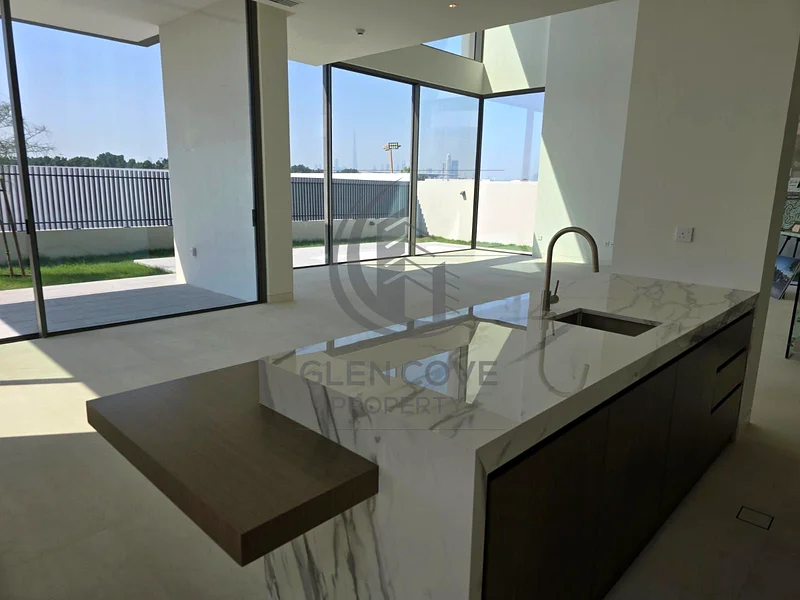 Luxurious | Prime Location | Exclusive63931945377795111
