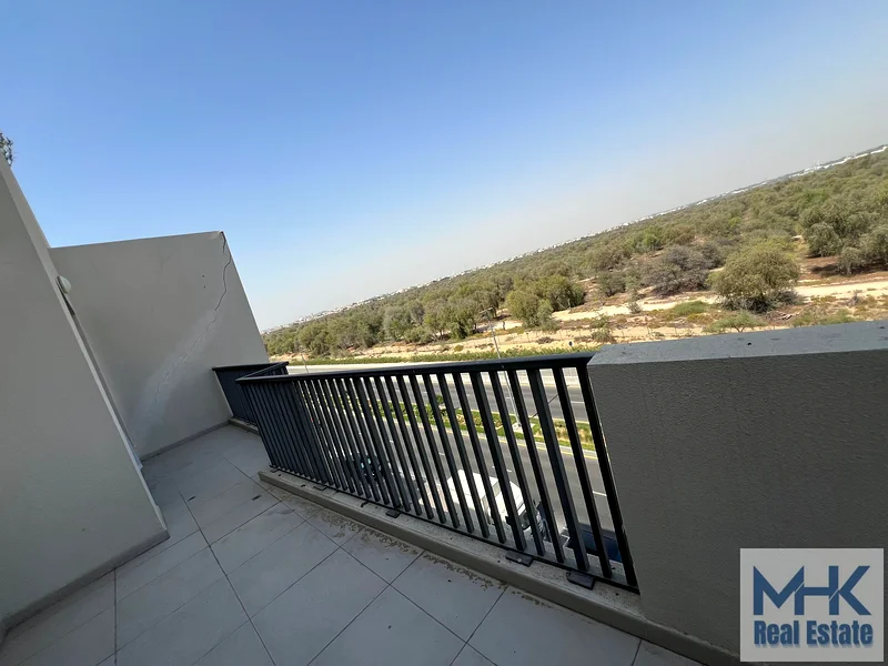 مشرف بارك شقة فارغة مكونة من 3 غرف نوم + غرفة خادمة في مجتمع نسيم ميرديف هيلز63921940246659110