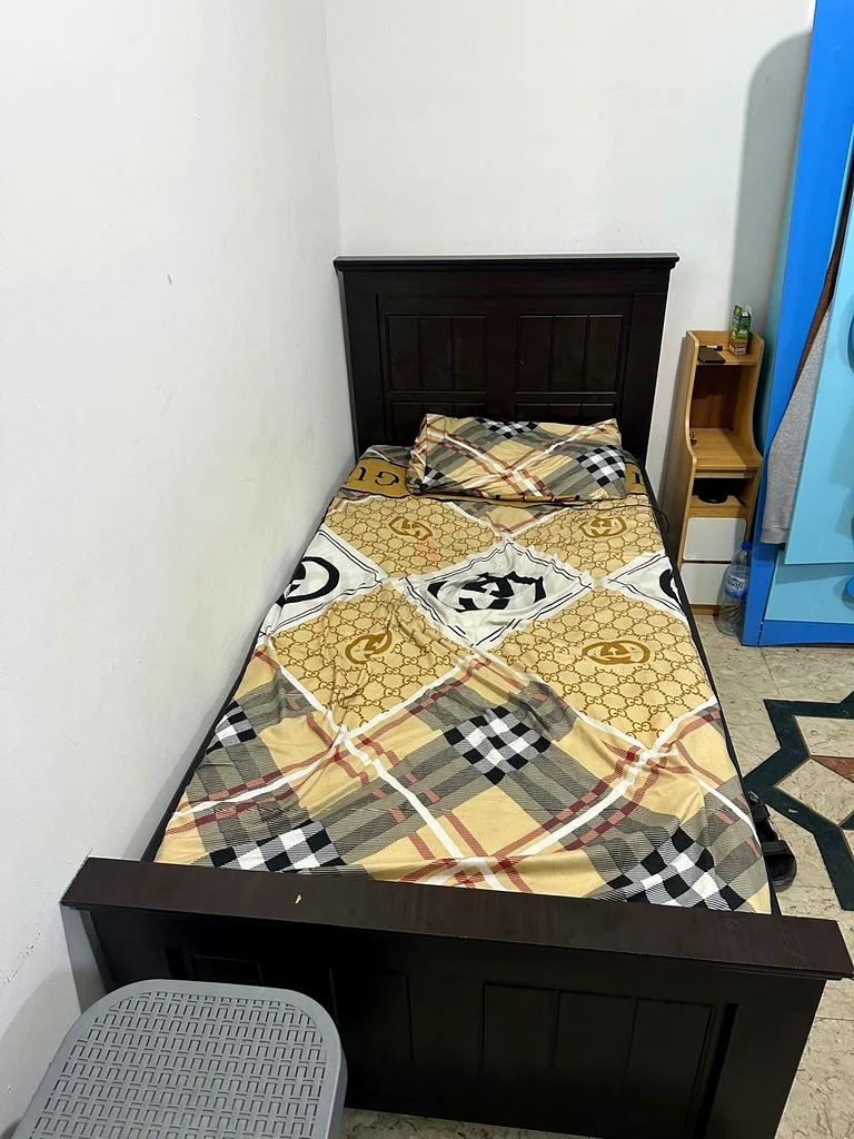 Bed space Available in Villa63401985209858112