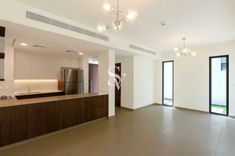 Near to Pool and Park | Vacant | Genuine Resale63930282613763112