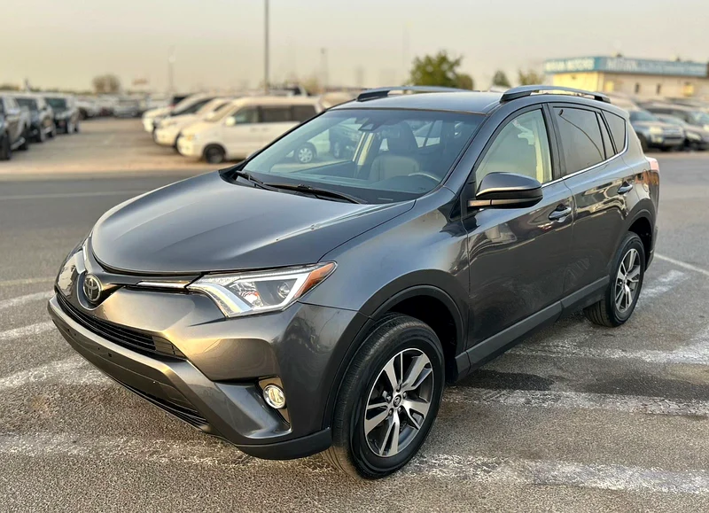 2018 Toyota Rav4 LE 2.5L V4 Mid Option - 4x4 AWD - Leather Seats - Rims -63401306215811111