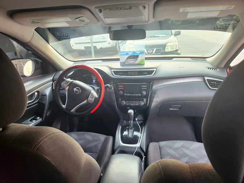 Nissan Rogue 201563401298241665112