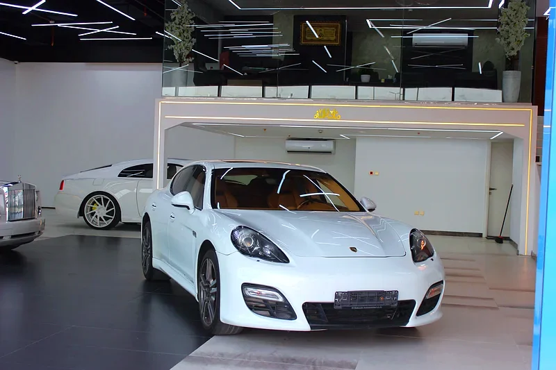 Porsche Panamera GTS 2013 GCC63398656745219111