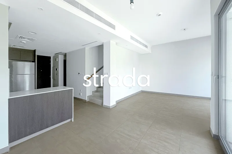 Vacant | Single row | Close to amenities63733135268609111