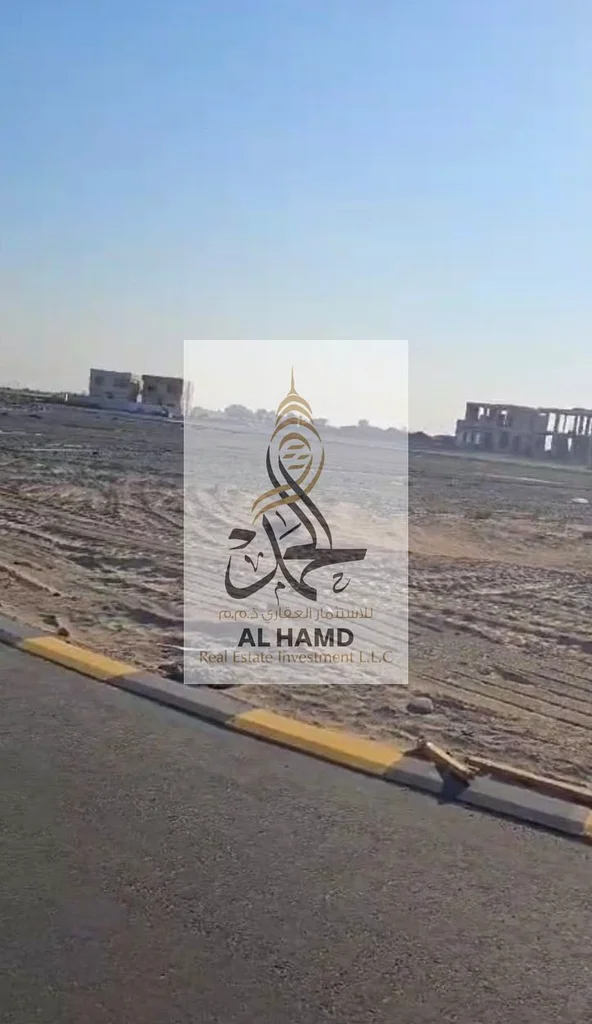 للبيع مباشرة من المالك في أرض صناعية زاوية على طريق أم الثوب الجديدة الصناعية 77500 قدم مربع63822615244161113