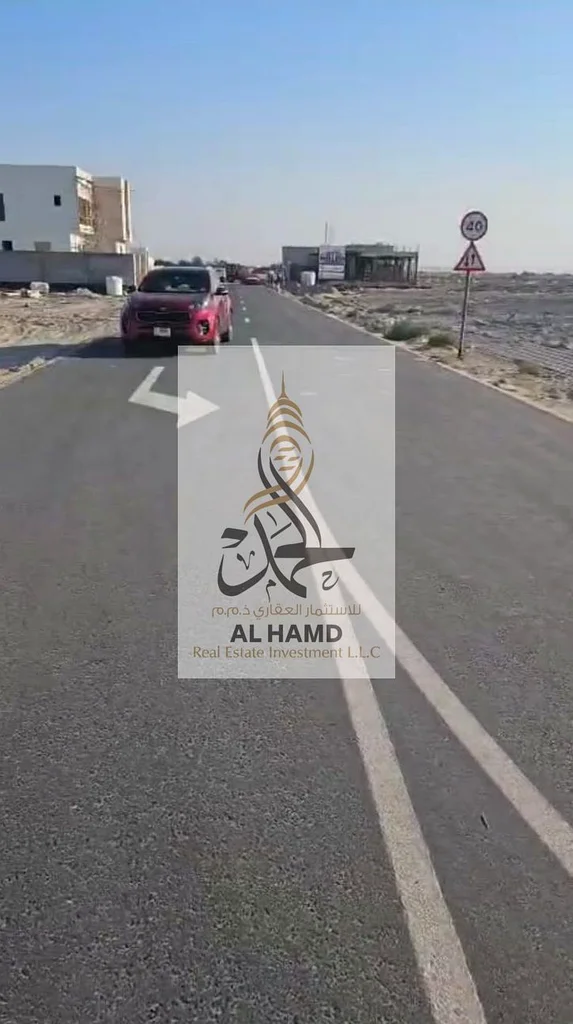 للبيع مباشرة من المالك في أرض صناعية زاوية على طريق أم الثوب الجديدة الصناعية 77500 قدم مربع63822615244161114