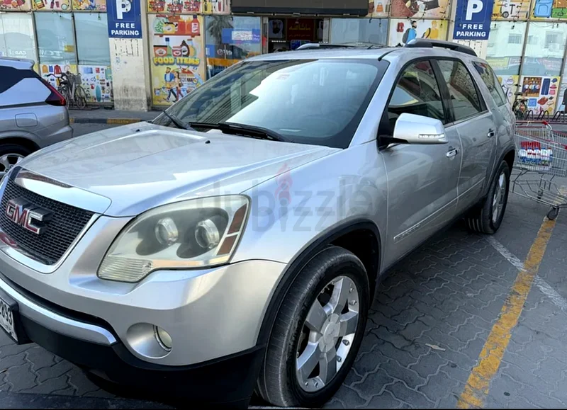 GMC Acadia 2008 SUV for sale in Deira, Dubai633984988256011113