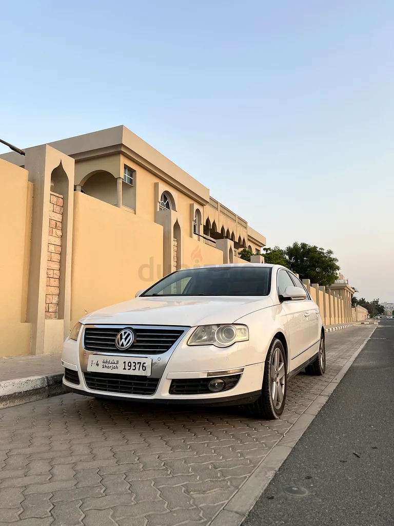 Volkswagen Passat 2009 in brand new condition - 165,000 km - original paint63398568061954118