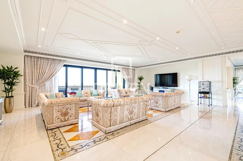 Stunning Unit I Full Canal View | Furnished63968005843074112