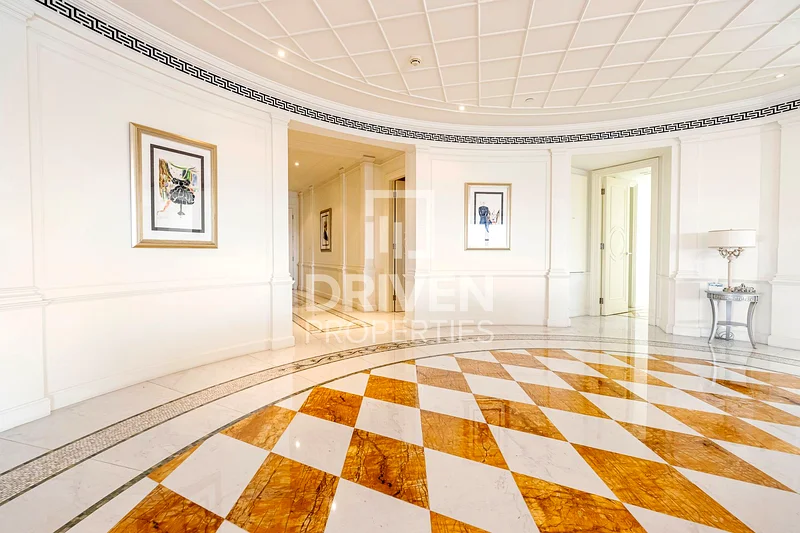 Stunning Unit I Full Canal View | Furnished63968005843074113