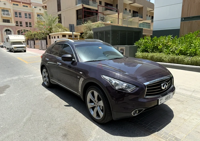 Beautiful GCC specs, Infinity QX70 S V8 engine63398553697923112