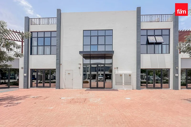 High Visibility | Commercial Space | Flex Terms63614935081601112