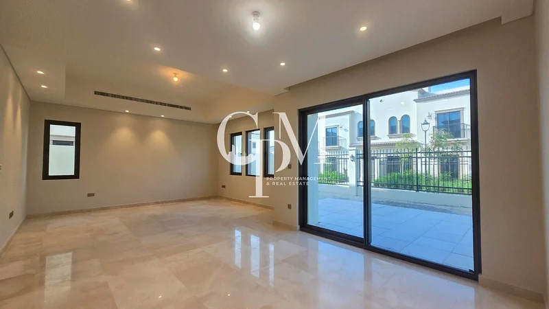 Elegant Single Row Villa | Near the Gate and Community Facilities | Vacant63840992056451112