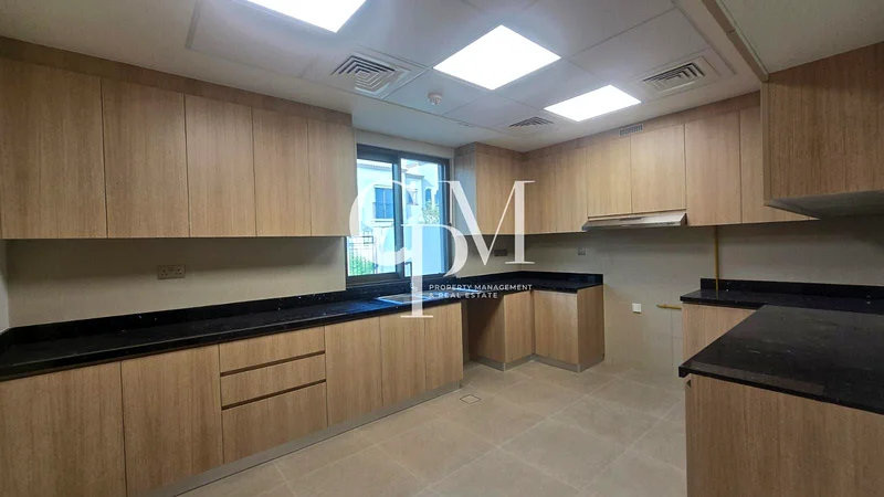 Elegant Single Row Villa | Near the Gate and Community Facilities | Vacant63840992056451113
