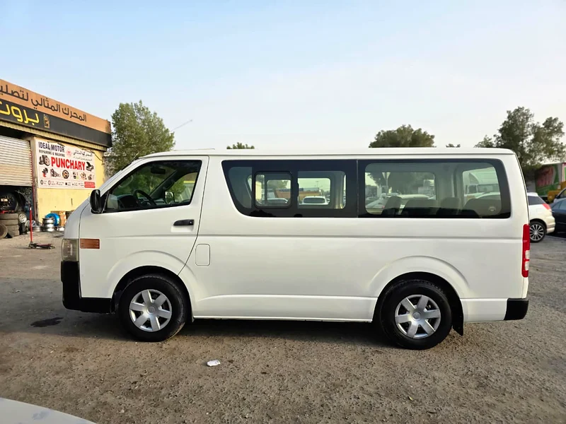 TOYOTA HIACE 13 SATTAR 201563401316478594114