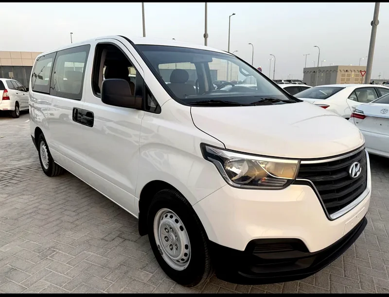 Hyundai H1 Gulf model in excellent condition63406900153346113