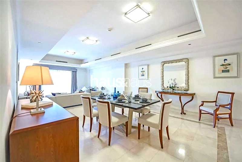 Vacant | Courtyard | Pool | Beach Access64007911477633111