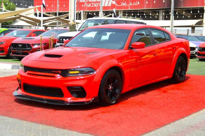 V.6 شاحن SXT/ SRT مع مجموعة الهيكل العريض/ الشاشة الكبيرة63398537263363111