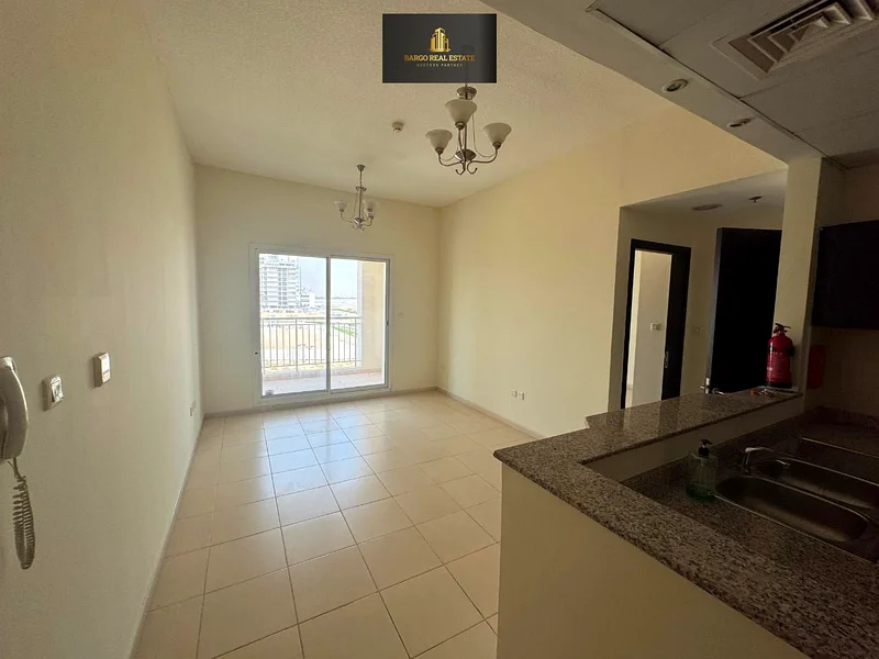 Big size | Prime location | Bright unit63933680309506111
