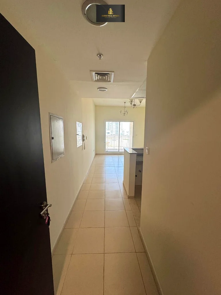 Big size | Prime location | Bright unit63933680309506112